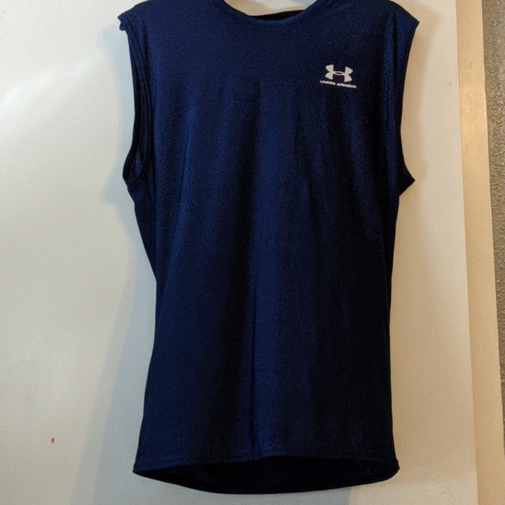 Under armour sleeve-less top